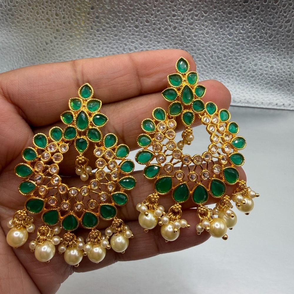 Elegant Green and Gold Earrings